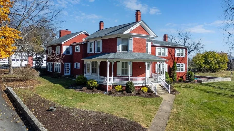 Property in Staunton