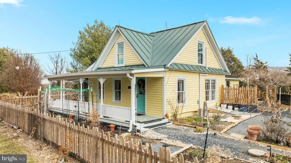 Property in Shenandoah